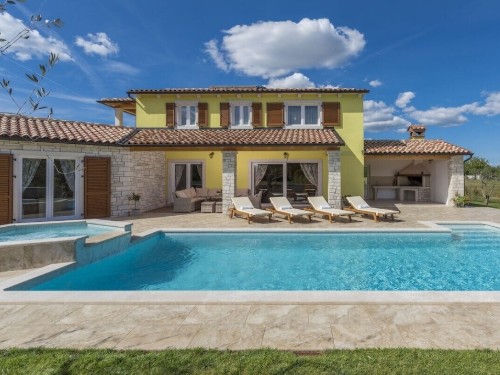 Villa - 8 persons -  - 52444 - Tinjan