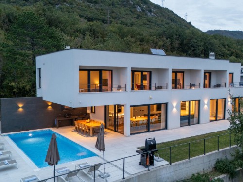 Holiday home - 12 persons -  - Bakarac - 51261 - Bakarac