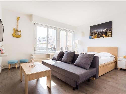 Holiday Home/Apartment - 4 persons -  - 75116 - Paris