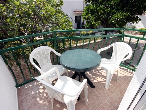 Holiday Home/Apartment - 3 persons -  - Drvenik Donja vala - 21333 - Drvenik Donja Vala