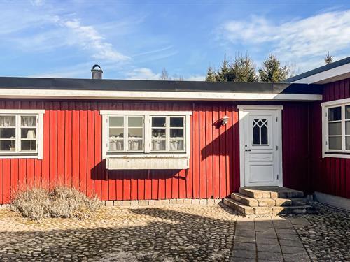 Fritidshus - 8 personer -  - Selarps Fälad - 241 92 - Eslöv