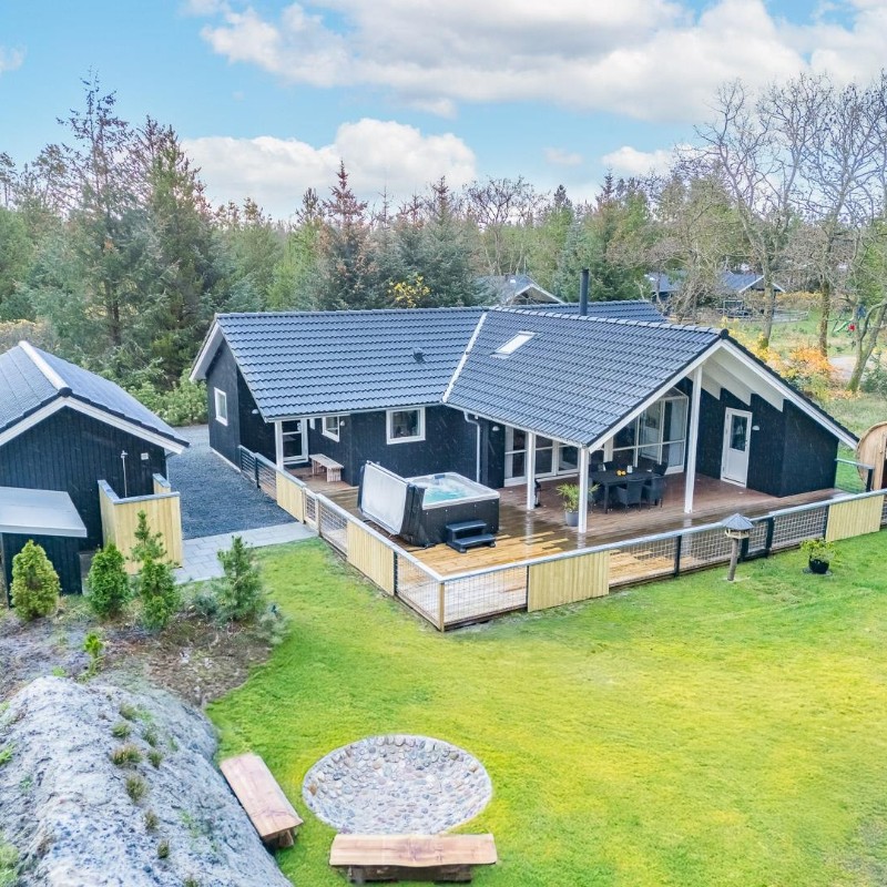 Sommerhus - 6 personer -  - Fyrrekrogen - Houstrup - 6830 - Nr. Nebel