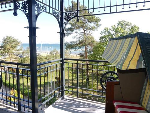 Holiday Home/Apartment - 4 persons -  - Strandpromenade - 18609 - Binz