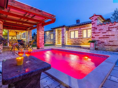 Ferienhaus - 6 Personen -  - Vrcevan - 52203 - Medulin