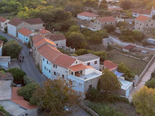 Holiday home - 6 persons -  - 21463 - Vrboska