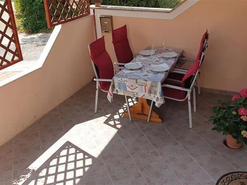 Holiday Home/Apartment - 2 persons -  - Suha Punta - 51280 - Suha Punta