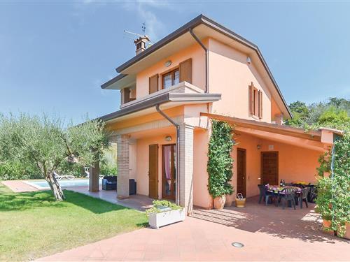 Holiday Home/Apartment - 8 persons -  - Strada della Santocchia, - San Feliciano-Lago Trasimeno - 06060 - San Feliciano Sul T.Pg