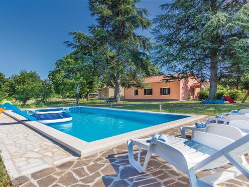 Holiday home - 8 persons -  - Blaskovici - Labin-Blaskovici - 52232 - Krsan