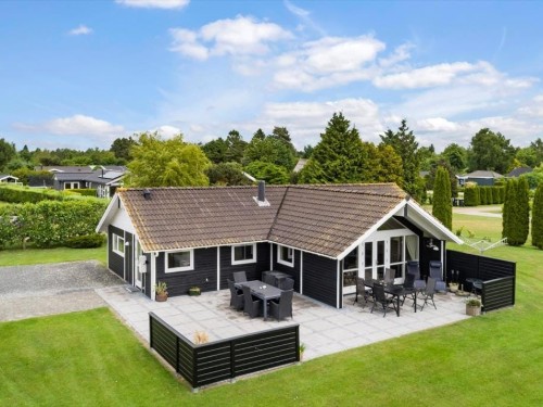 Sommerhus - 8 personer -  - Klintevej - Marielyst - 4873 - Væggerløse