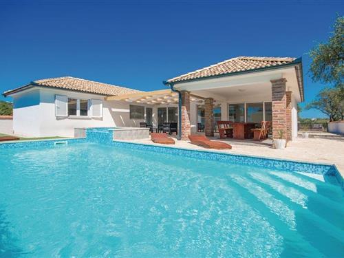 Holiday home - 8 persons -  - Radasinovci - Biograd-Radosinovci - 23422 - Radosinovci