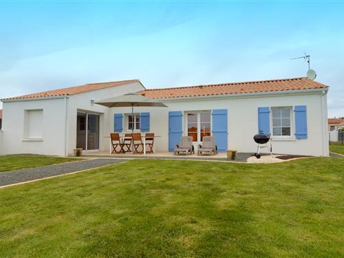 Holiday Home/Apartment - 4 persons -  - 85440 - Avrillé