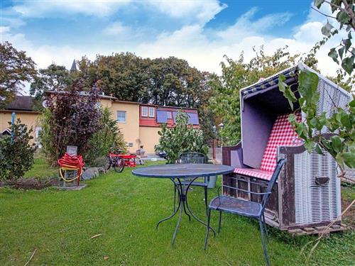 Holiday Home/Apartment - 3 persons -  - hell & freundliche Fewo mit 2 Schlafzimmern - 18556 - Wiek