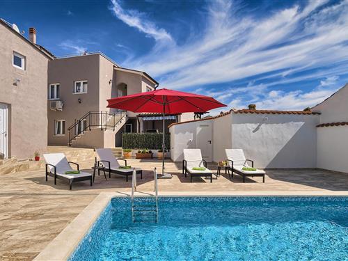 Holiday home - 8 persons -  - Munat - 52204 - Liznjan