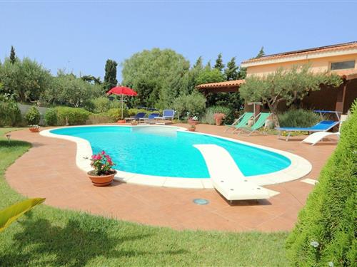 Holiday Home/Apartment - 7 persons -  - 91012 - Buseto Palizzolo