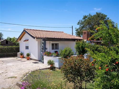 Holiday home - 3 persons -  - Pula - 52100