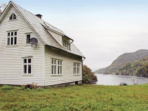 Ferieleilighet - 5 personer -  - Teigavegen - Bergsvåg/Lukksund - 5690 - Lundegrend