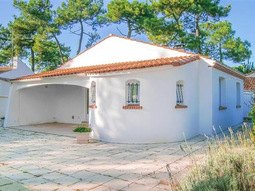 Holiday home - 6 persons -  - Allée des Acacias - 85360 - La Tranche Sur Mer