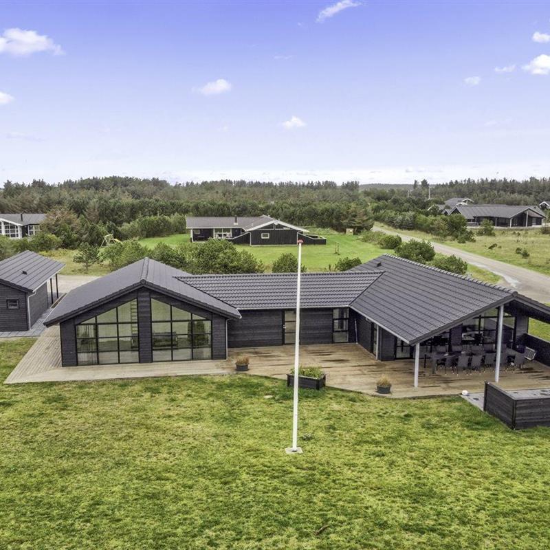 Sommerhus - 12 personer -  - Alexandravej - 9480 - Løkken