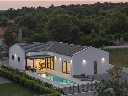 Holiday home - 4 persons -  - Kocevari - Pazin - Sveti Petar U Sumi - 52404 - Sveti Petar U Sumi