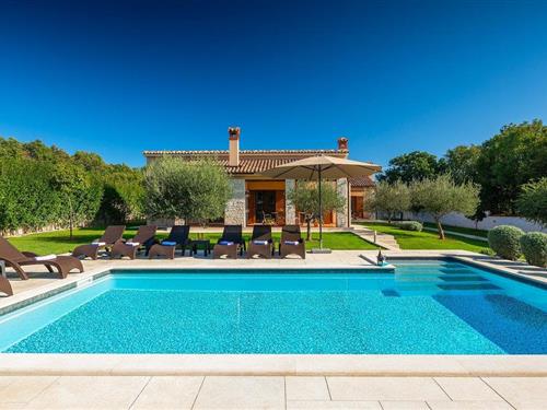 Holiday home - 12 persons -  - Dobrani - 52207 - Barban