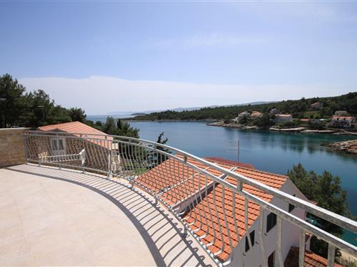 Holiday Home/Apartment - 6 persons -  - Basina - 21462 - Basina