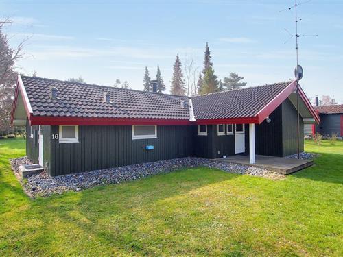 Holiday Home/Apartment - 8 persons -  - Urhanevej - Gedesby - 4874 - Gedser