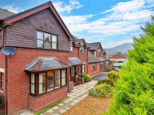 Holiday home - 10 persons -  - LL20 8RA - Llangollen