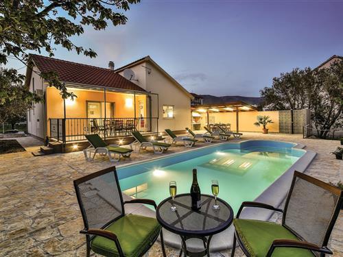 Feriehus - 8 personer -  - Drinoviceva - Trogir-Kastel Stafilic - 21217 - Kastel Stafilic