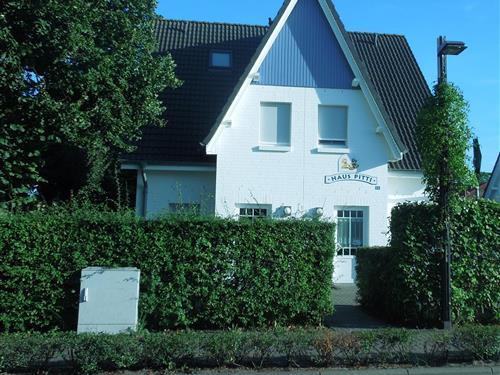 Holiday Home/Apartment - 6 persons -  - Bahnhofstr. - 18374 - Zingst