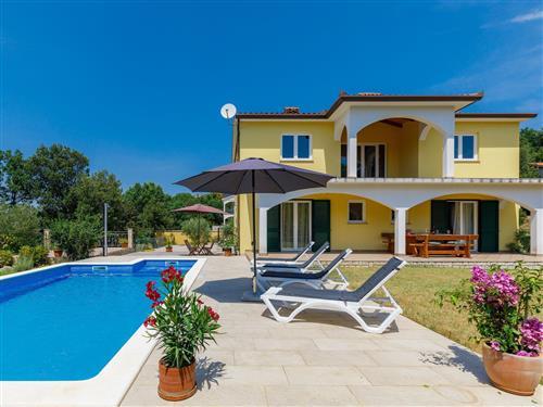 Holiday home - 6 persons -  - Labin - 52220