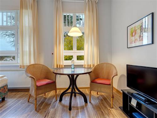 Ferienhaus - 2 Personen -  - Jägerstraße - 17459 - Loddin / Kölpinsee