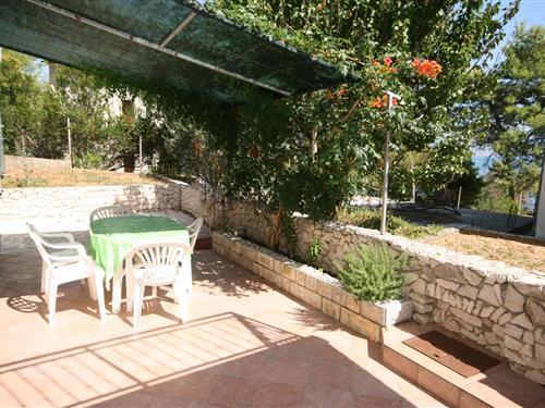 Holiday Home/Apartment - 4 persons -  - Slatine - 21224 - Slatine