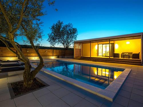 Holiday home - 4 persons -  - 23207 - Donje Raštane