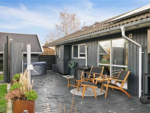Sommerhus - 6 personer -  - Mælkebøttevej - 4900 - Nakskov