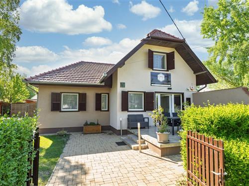 Sommerhus - 10 personer -  - Balatonmariafurdo - 8647