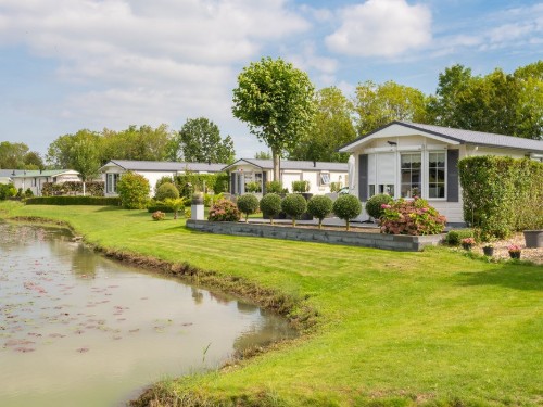 Fritidshus - 4 personer -  - Dorpsweg 136 Chalet - 4655 AH - De Heen