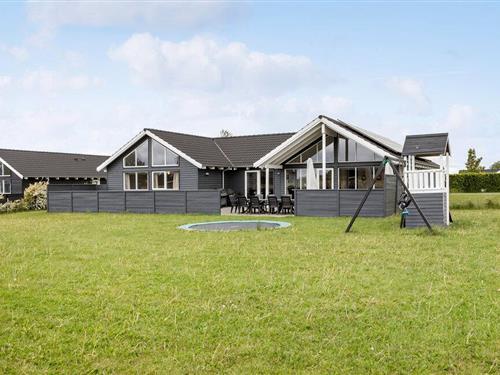 Feriehus - 16 personer -  - Strandbakken - Skåstrup - 5400 - Bogense