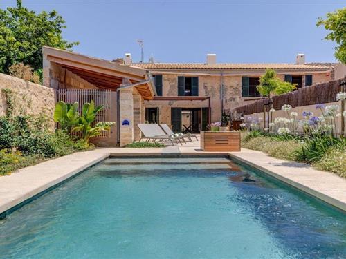 Holiday home - 6 persons -  - 07330 - Consell