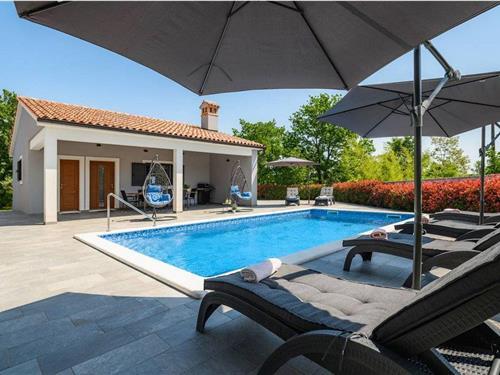 Holiday home - 6 persons -  - Becici - 52220 - Labin