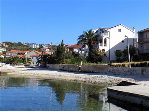 Ferieleilighet - 4 personer -  - Put lokvice - 21223 - Okrug Gornji