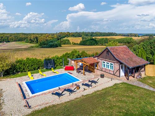 Holiday home - 8 persons -  - Lanisce - Bjelovar-Sveti Ivan Zabno - 48214 - Sveti Ivan Zabno