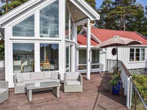 Sommerhus - 8 personer -  - Revesandsveien - Arendal - 4818 - Færvik