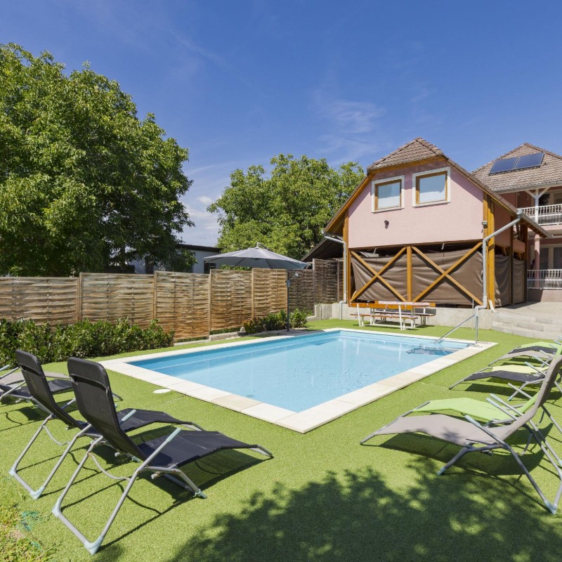 Sommerhus - 14 personer -  - 8636 - Balatonszemes