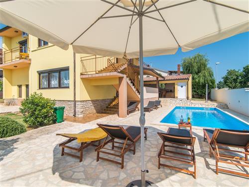 Holiday home - 12 persons -  - Pula - 52100
