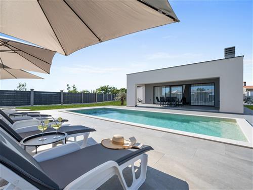 Holiday home - 8 persons -  - Labin - 52223