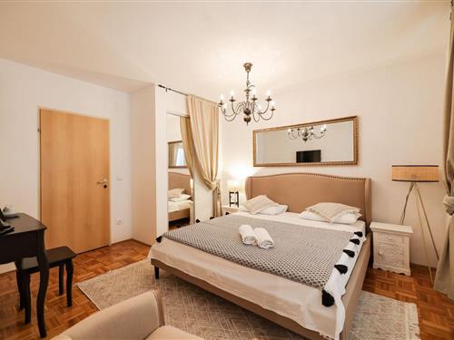 Rum - 2 personer -  - Gustava Krkleca - 23210 - Vrana