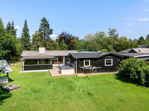 Sommerhus - 6 personer -  - Løvsangervej - Marielyst - 4873 - Væggerløse