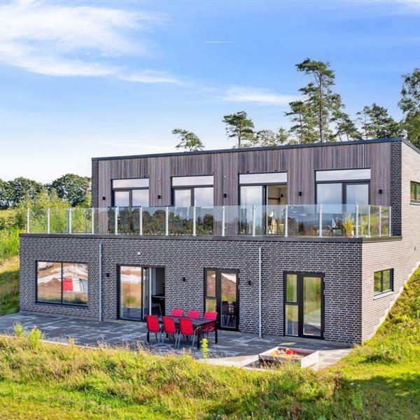 Emne nr.: 121-51-1075